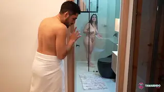 Minha vizinha invadiu minha casa e me u porque meu marido é cego.
