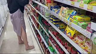 Cewek indo lagi di tempat makan Bokep indo terbaru