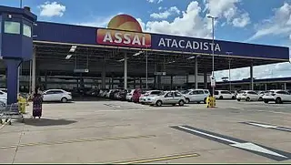 Fiz sexo com uma gostosa que conheci no estacionamento do supermercado