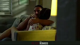 CENA COMPLETA: Sexo a três com a madrasta e o namorado
