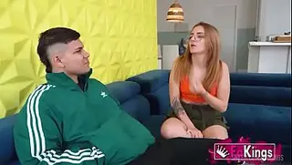 Compilação de striptease com três amadoras. Nuria Millan, Briseida Myers e Mells Blanco se despem no FAKings.