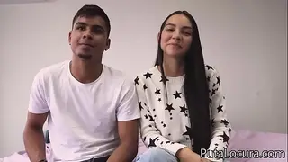 Casais: Valerin e seus mamilos de chocolate. Casal colombiano em casting pornô
