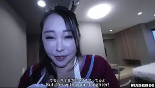 Madrasta japonesa trai o marido com o namorado estrangeiro da filha!!!