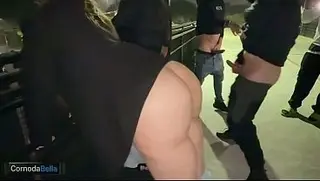 Esposas putinhas e safadas dando pra estranhos na ponte 23 de maio