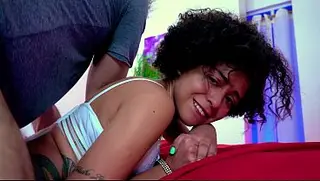 Amiga da irmã, morena, anal profundo: Garota amadora gostosa sendo fodida no cu [Sem cortes]