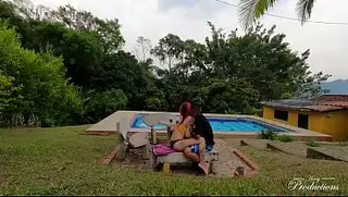 Fantasia de férias de aniversário: Ammy Rouse, uma esposa sensual, seduz o marido para uma sessão picante.